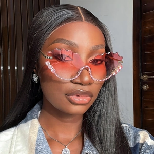 Lunettes de soleil oversize sans monture, verres dégradés roses et strass de luxe
