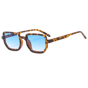 Retro tortoise shell square sunglasses with blue gradient lenses for men and women