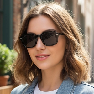Classic black square frame sunglasses with metal accents for a retro urban style