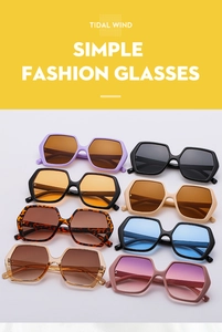 Grille détaillée de lunettes de soleil hexagonales oversize en huit coloris tendance