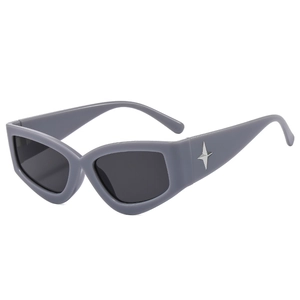 Occhiali da sole Y2K grigi chic con stelle argentate e protezione UV dallo stile retrò