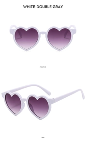 Détails de lunettes de soleil coeur pour enfants avec monture blanche et verres dégradés
