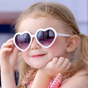 Lunettes De Soleil En Forme De Cœur Pour Enfants Protection UV400 Monture PC Légère Lunettes Mode Mignonnes Tout-Petits