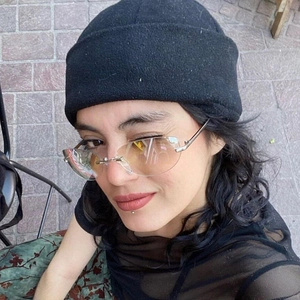Retro rimless Y2K sunglasses with yellow gradient lenses and slim metal frames for women