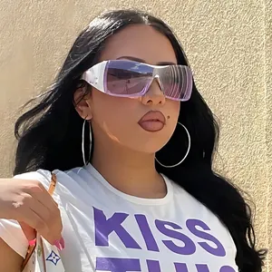 Square Sports Sunglasses Oversized Y2K UV400 Protection PC Frame AC Lens Rivet Fashion Outdoor Travel For Women Men