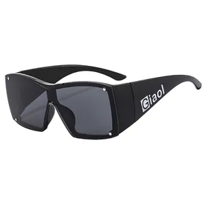 Y2K square black sunglasses for women with dark gray lenses and silver rivets decoration