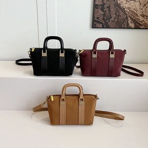 Vintage PU Leather Crossbody Handbag For Women With Gold Hardware Top Handle And Adjustable Shoulder Strap Daily Tote
