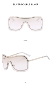 Detailansicht der silbernen Y2K-Sonnenbrille mit Verlaufsgläsern und Metallbügeln
