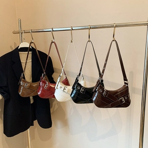 Sacs baguette rétro en similicuir en cinq couleurs avec boucles métalliques élégantes