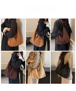 Modella che indossa borse tote in camoscio vintage in vari colori per l'autunno
