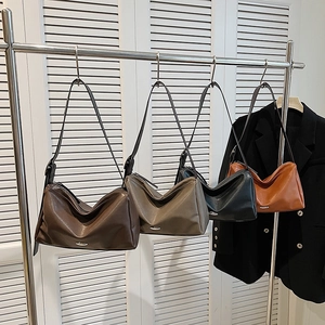 Vintage large capacity hobo tote bag in four classic colors with smooth PU leather finish