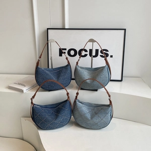 Borse a spalla in denim a mezzaluna con strass scintillanti disponibili in quattro stili