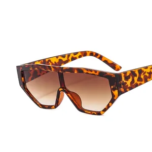 Oversized leopard print sunglasses with gradient lenses in a stylish geometric frame