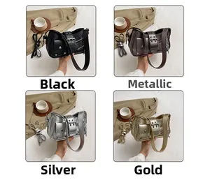 Vue détaillée de quatre couleurs de sacs punk avec rivets et lanières à boucles