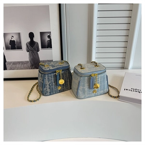 Mini Crossbody Bag Tweed Denim Material Chain Strap Camellia Pendant Zipper Closure Elegant Fashion Women