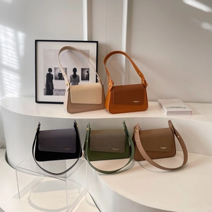 Sac à Bandoulière Vintage pour Femmes en Cuir PU Épissage Tissé Contrasté Sac Sous le Bras Mode Couvercle Rabattable Petit Sac Carré