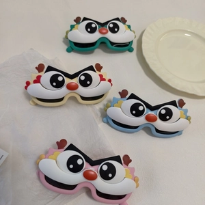 Cartoon lion-shaped silicone polarized sunglasses for kids in green, yellow, pink, and blue