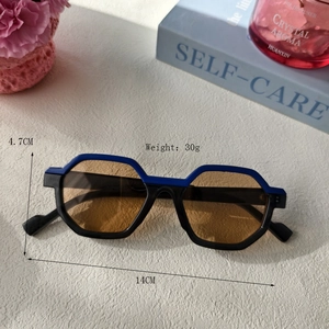 Polygon frame sunglasses with blue and black finish, resin UV protection eyewear