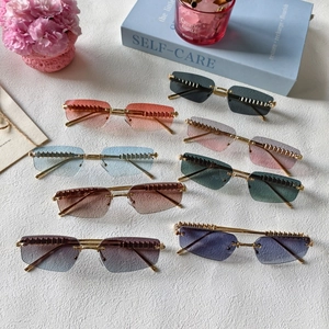 Rimless Sunglasses Metal Rivet Gradient Lens UV400 Fashion Eyewear Chic Square Frame Women Men