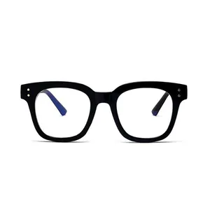 Lunettes classiques à monture noire épaisse avec rivets dorés et verres anti-lumière bleue