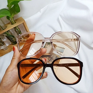 2025 trendy oversized square sunglasses in pink and black frames with tinted lenses