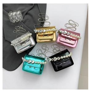 Mini patent leather crossbody bags in five colors with pearl heart strap and metal chain