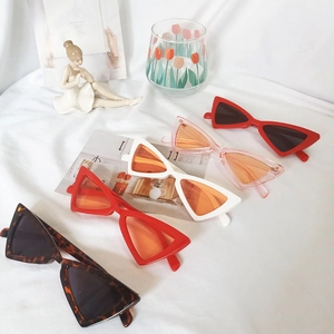 Lot de lunettes de soleil œil de chat triangulaires en écaille, rouge et blanc en plastique