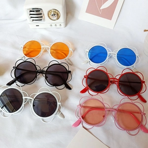 Kids cute flower shaped sunglasses in various colors with UV400 protection frames