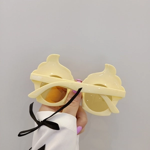 Occhiali da sole divertenti a forma di gelato con montatura gialla per feste di compleanno