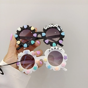 Kids cute flower frame sunglasses with heart and star decorations for girls aged 2-6