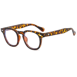 Classic tortoiseshell anti-blue light glasses with retro round frame and blue tint lens