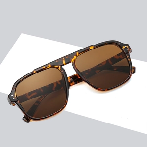 Vintage Square Sunglasses For Women Men Retro Large Frame Sun Glasses UV400 Protection Double Bridge Fashion Eyewear