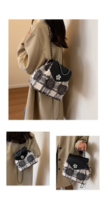 Detail eines Tweed-Minirucksacks mit Kettengurt und Blumenverschluss in verschiedenen Ansichten
