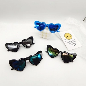 Kids heart-shaped fashion sunglasses in multiple colors for stylish toddlers and babies