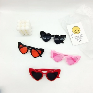 Kids Heart Sunglasses UV400 Protection Plastic Peach Heart Shape Fashionable Shades For Children Girls Boys Party Beach