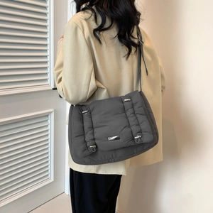 Gewatteerde schoudertas voor dames nylon crossbody tas grote capaciteit casual tas