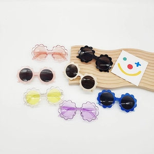 Kinder Blumen Sonnenbrille Sonnenblumenform UV400 Schutz Harz Rundrahmen Outdoor Brillen Für Kleinkinder Jungen Mädchen