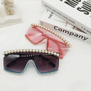 Lunettes de soleil oversize pour femme avec perles et strass, verres dégradés roses