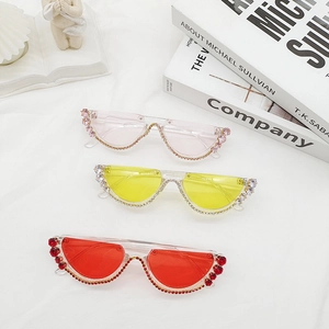 Fashionable half-frame rhinestone sunglasses set with transparent frames for women