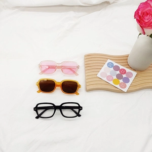 Lunettes de soleil carrées rétro orange et rose transparentes pour vacances de plage