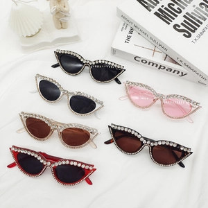 Lunettes De Soleil Œil De Chat Serties De Strass Monture PC Protection UV400 Party Clubwear Luxe Rétro Pour Femmes