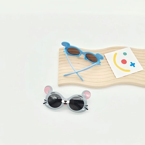 Détails de lunettes de soleil polarisées pour enfants en forme d'ours bleu et de souris