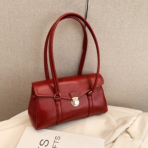 Elegante Vintage dunkelrote Schultertasche mit goldener Metallschnalle für Damen