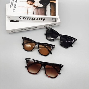 Retro Square Sunglasses Plastic Frame AC Lens UV400 Protection Cat Eye Style Vintage Outdoor Eyewear For Women Men