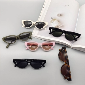 Retro Cat Eye Sunglasses Women Men Vintage Triangle Fashion Eyewear UV400 Protection Plastic Frame Outdoor Travel
