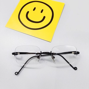 Lunettes anti-lumière bleue sans monture pour enfants avec cadre en métal noir fin