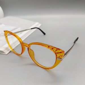 Monture de lunettes œil-de-chat TR90 ambre orange avec branches en métal argenté