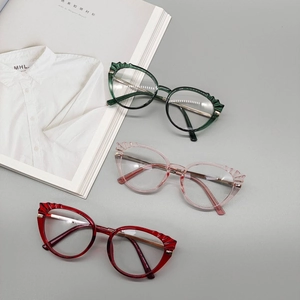 Lunettes anti-lumière bleue TR90 œil de chat élégantes en montures vert, rose et rouge