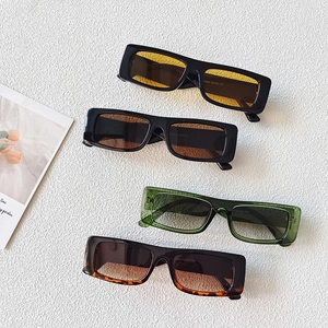 Retro rectangle sunglasses set with colorful lenses and stylish vintage frames