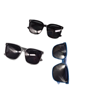 Kids polarized square sunglasses in black, translucent gray and navy blue colors
